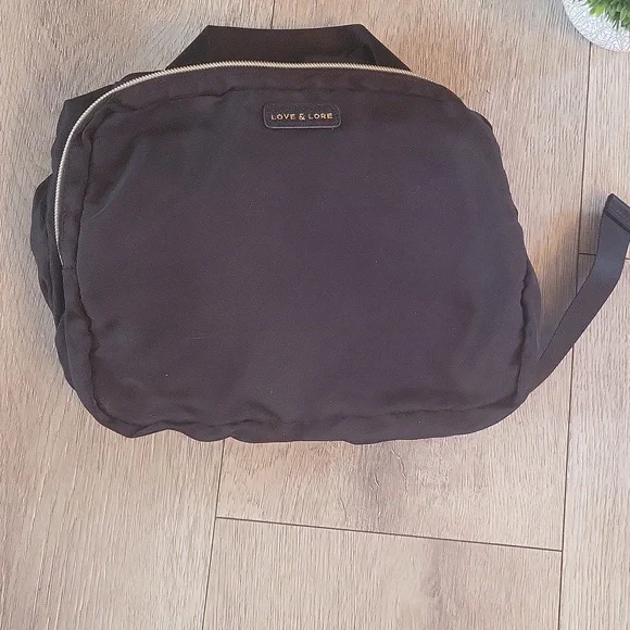 Love & Lore l Black Backpack l Nylon - Picture 7 of 7